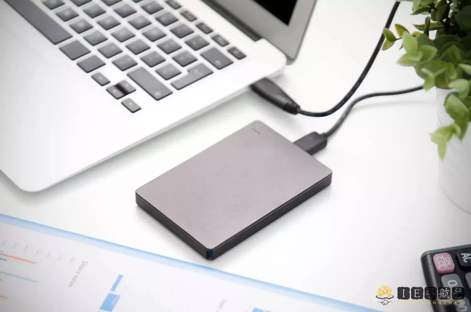 移动硬盘 mobile hard disk drive