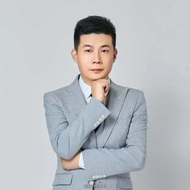 媒体人张晓磊