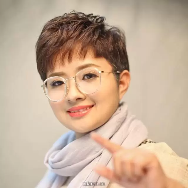 璃语职美人