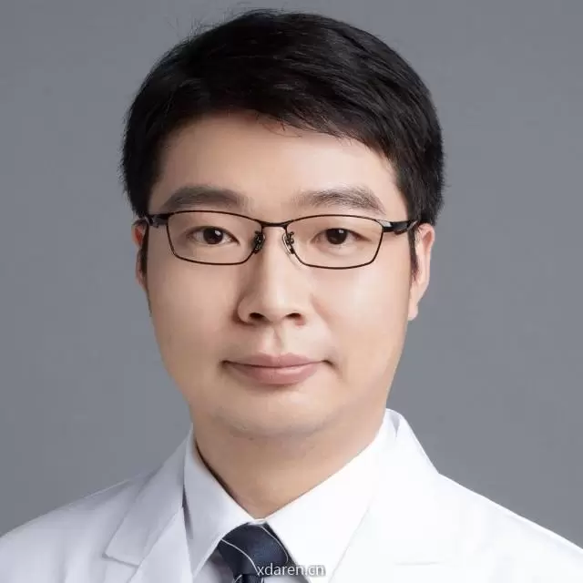 呼吸科大夫胡洋